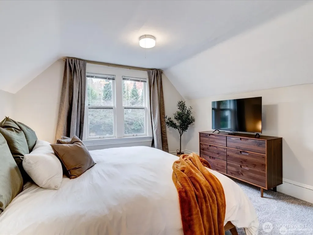 1626 39th Avenue E Seattle WA 98112