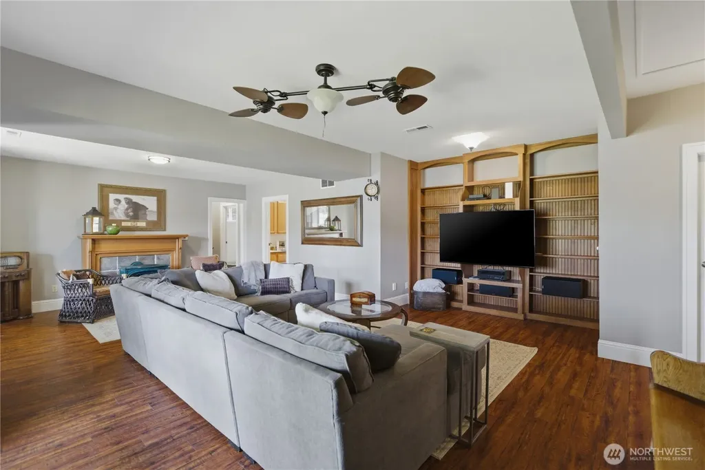 7110 Vandermark Road E Bonney Lake WA 98391