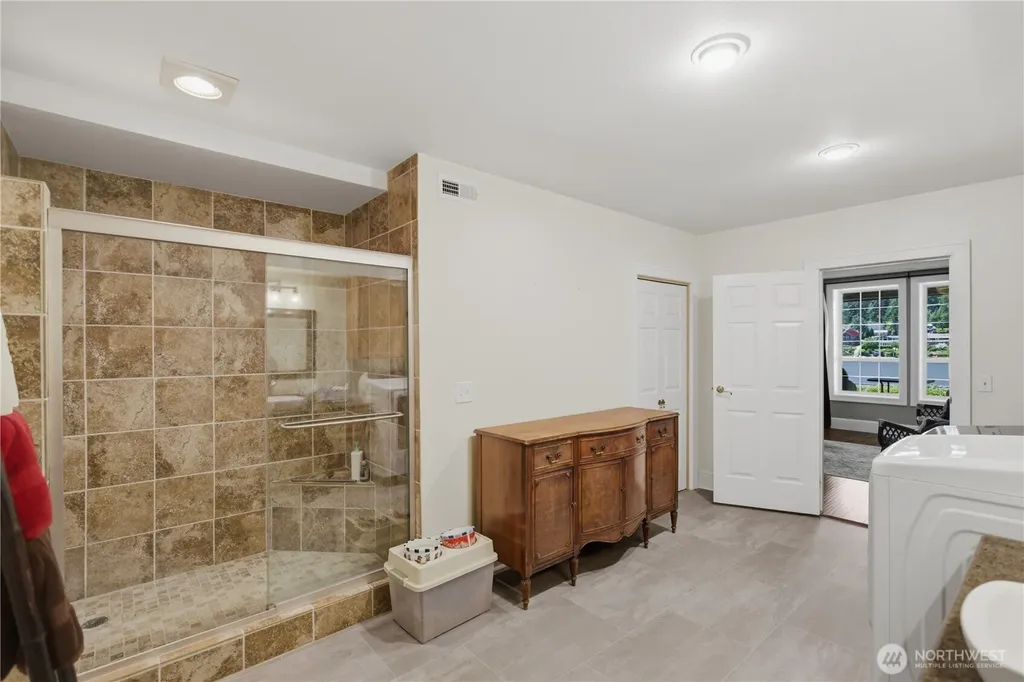 7110 Vandermark Road E Bonney Lake WA 98391