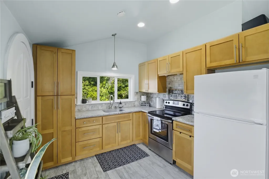 7110 Vandermark Road E Bonney Lake WA 98391