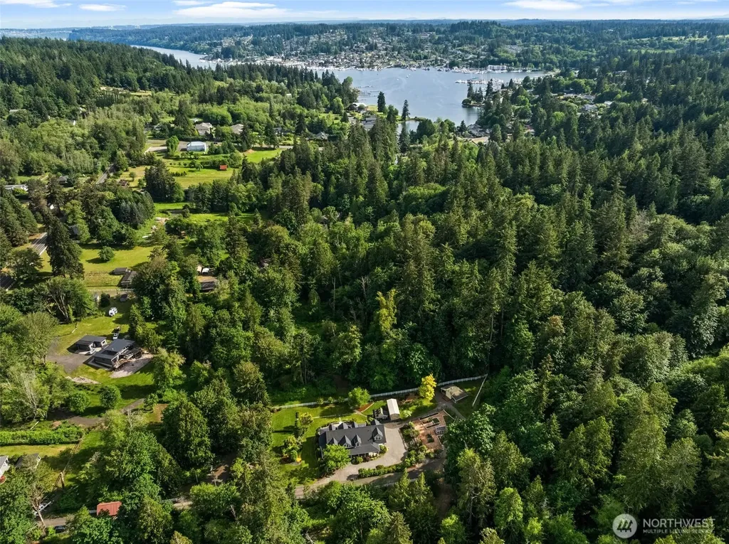10114 Crescent Valley Drive Gig Harbor WA 98332