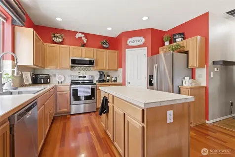 18205 113th Avenue E Puyallup WA 98374