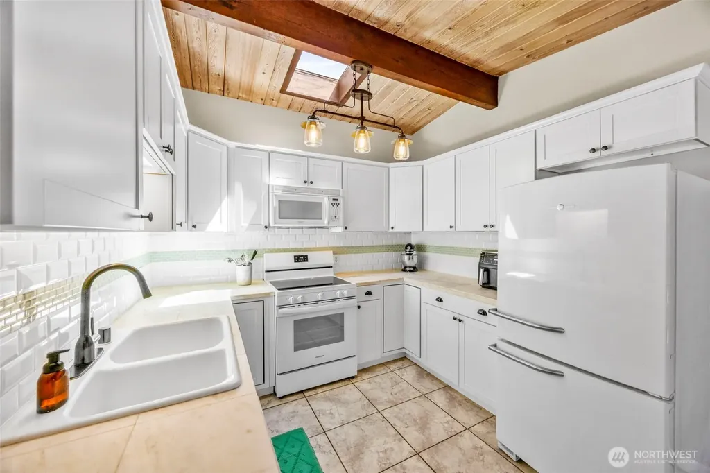 8989 NE Nevada Street Bremerton WA 98311