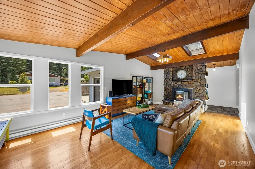 8989 NE Nevada Street Bremerton WA 98311