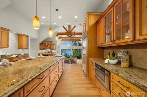 18021 SE 40th Place Bellevue WA 98008