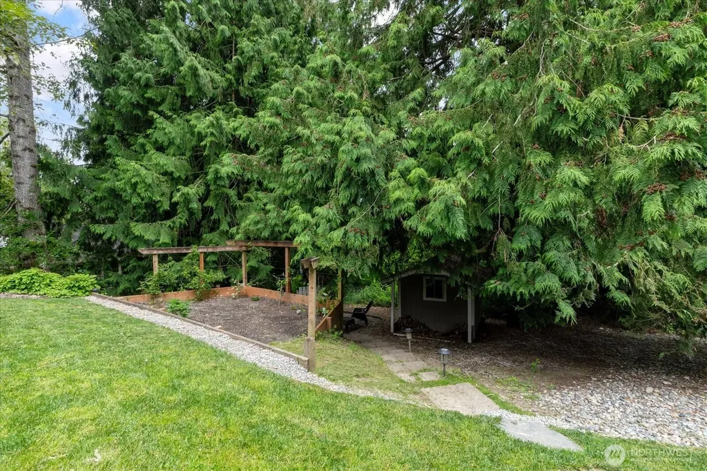 2415 E Cedar Hills Drive Mount Vernon WA 98274