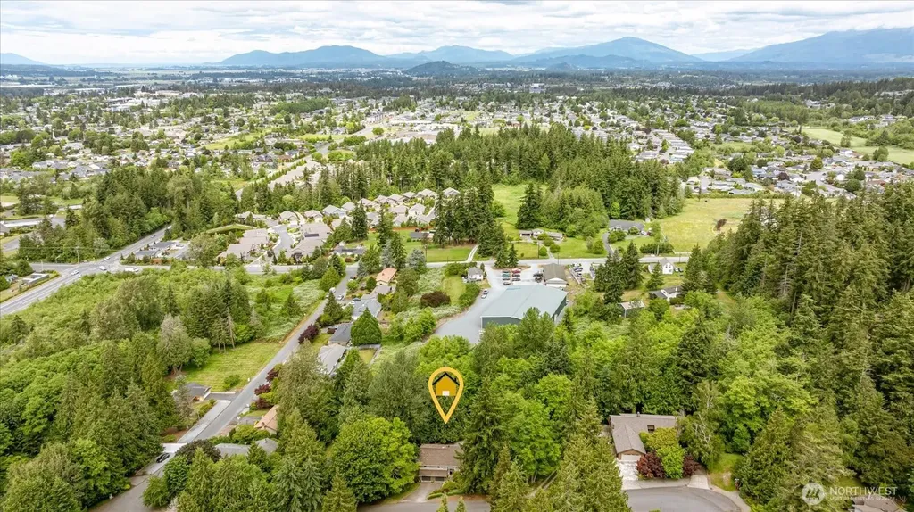 2415 E Cedar Hills Drive Mount Vernon WA 98274