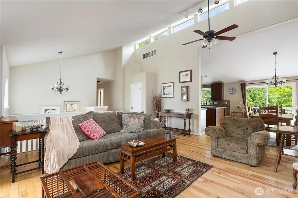 2415 E Cedar Hills Drive Mount Vernon WA 98274