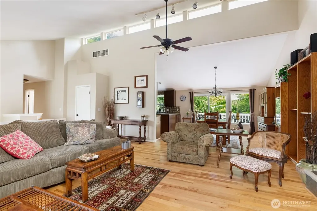2415 E Cedar Hills Drive Mount Vernon WA 98274