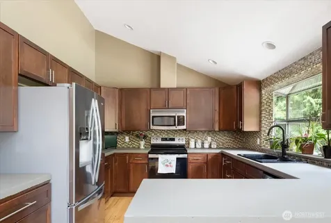 2415 E Cedar Hills Drive Mount Vernon WA 98274