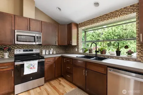 2415 E Cedar Hills Drive Mount Vernon WA 98274