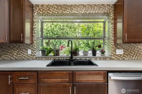 2415 E Cedar Hills Drive Mount Vernon WA 98274