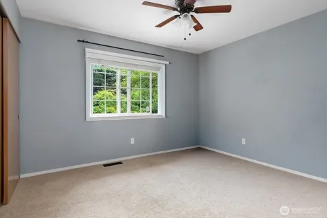 2415 E Cedar Hills Drive Mount Vernon WA 98274