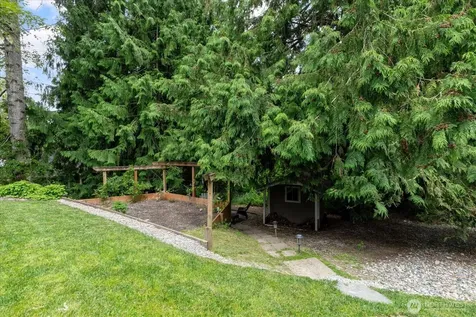 2415 E Cedar Hills Drive Mount Vernon WA 98274