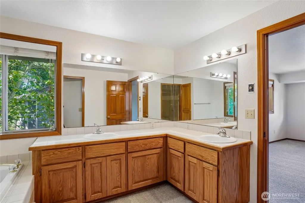 32745 47th Avenue SW Federal Way WA 98023