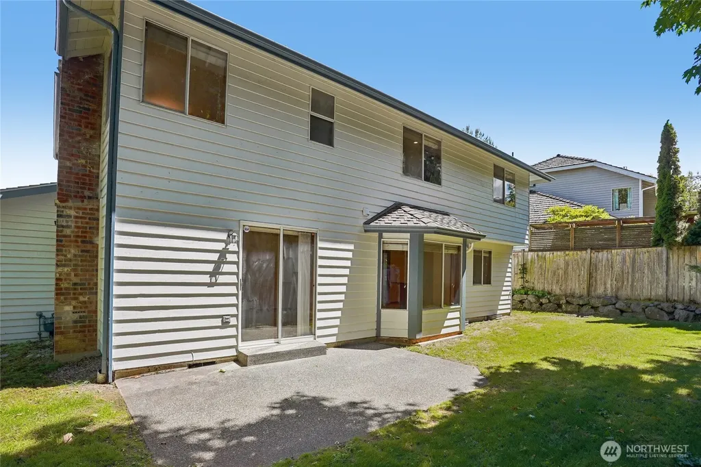 32745 47th Avenue SW Federal Way WA 98023