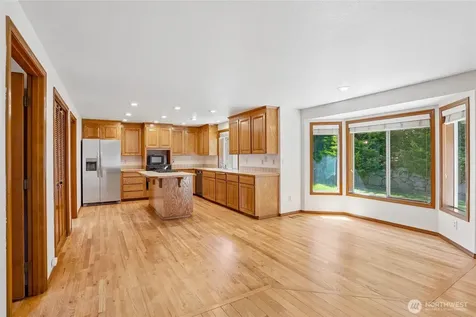 32745 47th Avenue SW Federal Way WA 98023