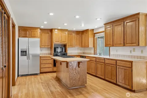 32745 47th Avenue SW Federal Way WA 98023