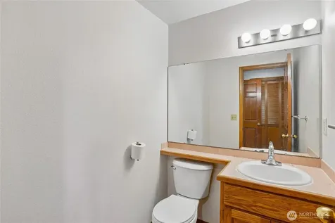 32745 47th Avenue SW Federal Way WA 98023