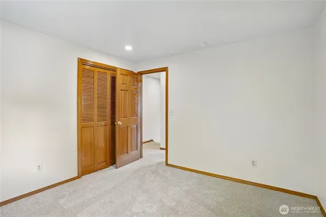 32745 47th Avenue SW Federal Way WA 98023