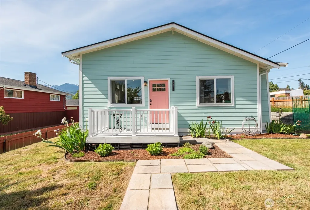940 W 7th Street Port Angeles WA 98363