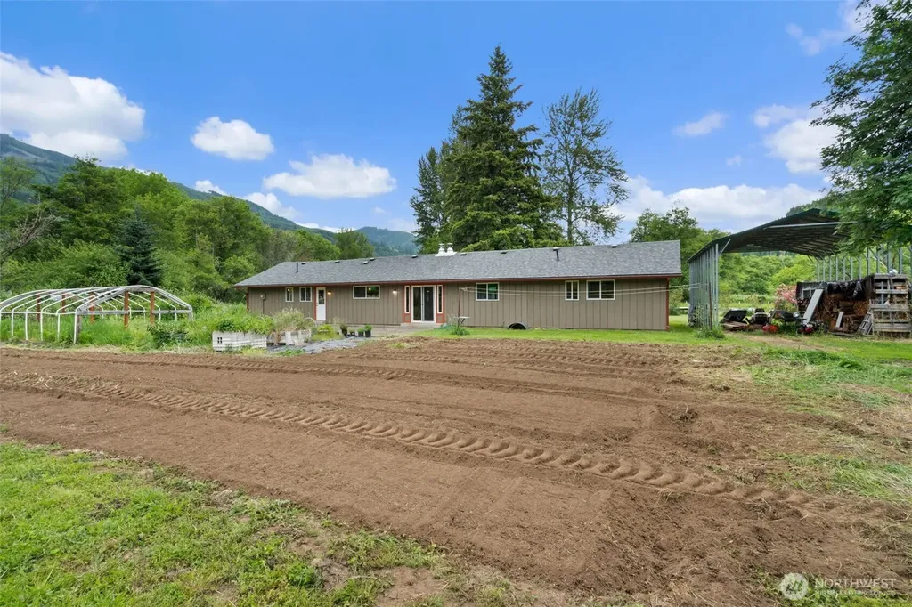 8178 Us Highway 12 Glenoma WA 98336