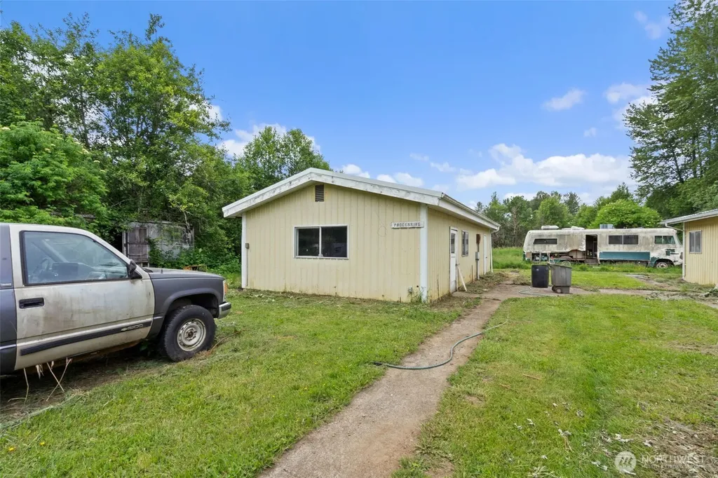 8178 Us Highway 12 Glenoma WA 98336