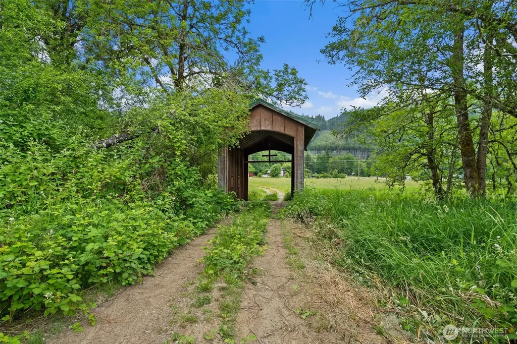 8178 Us Highway 12 Glenoma WA 98336