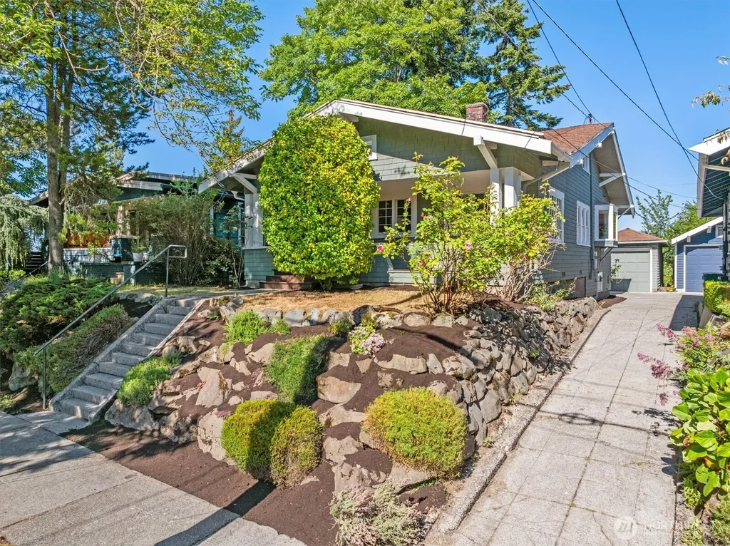 4754 4th Avenue NE Seattle WA 98105