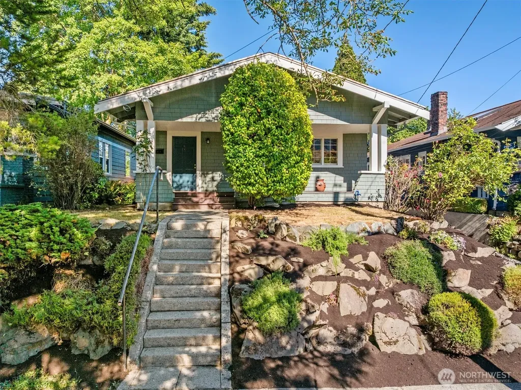 4754 4th Avenue NE Seattle WA 98105