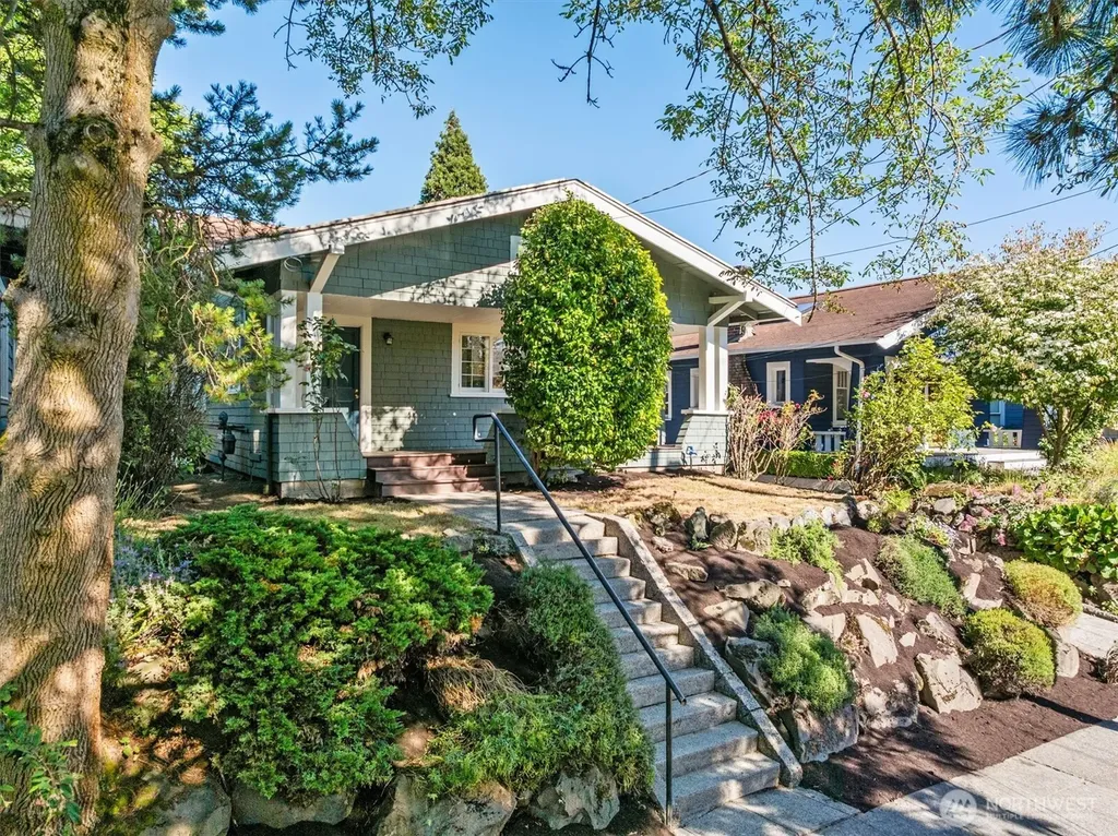 4754 4th Avenue NE Seattle WA 98105