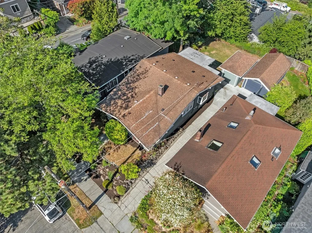 4754 4th Avenue NE Seattle WA 98105