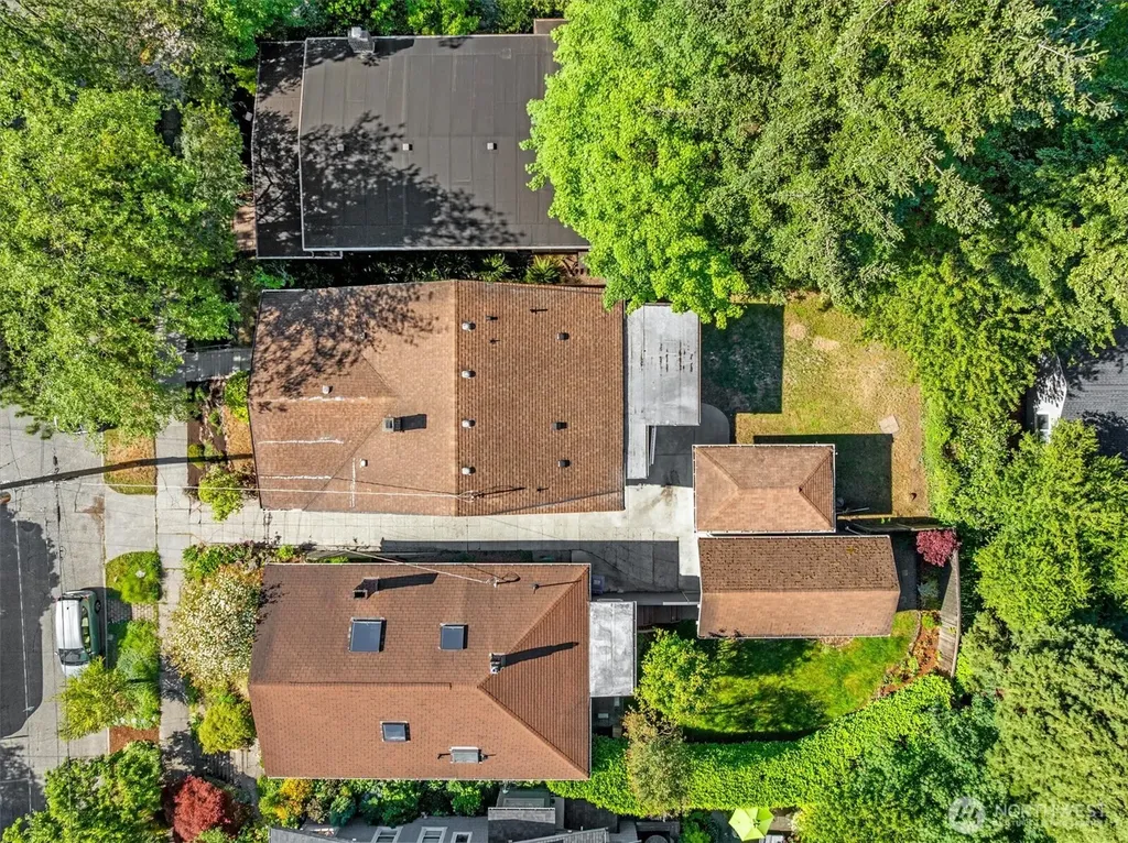 4754 4th Avenue NE Seattle WA 98105
