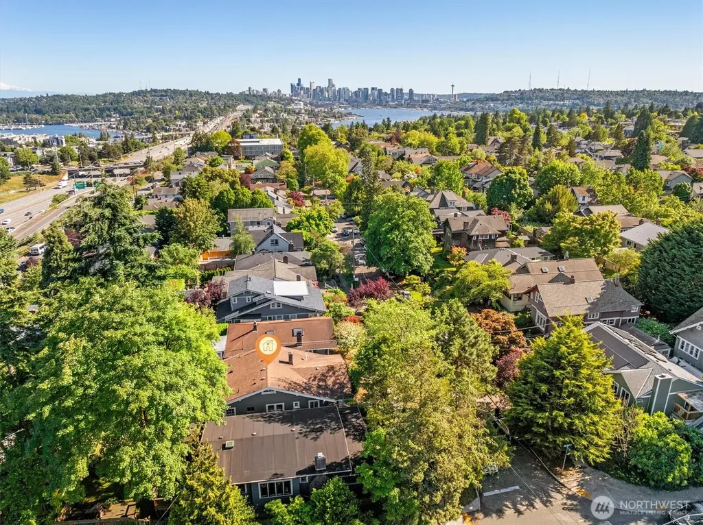 4754 4th Avenue NE Seattle WA 98105