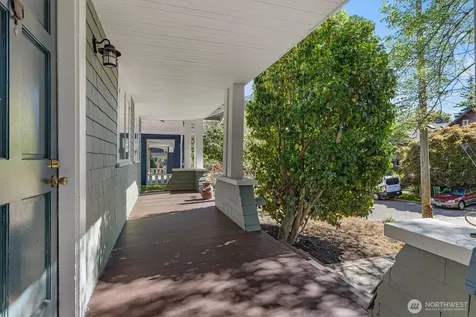 4754 4th Avenue NE Seattle WA 98105