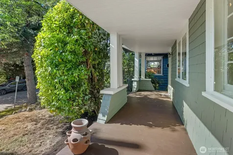 4754 4th Avenue NE Seattle WA 98105