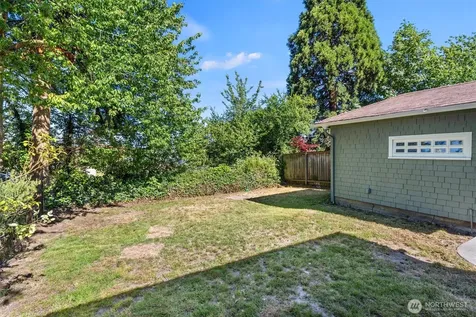 4754 4th Avenue NE Seattle WA 98105
