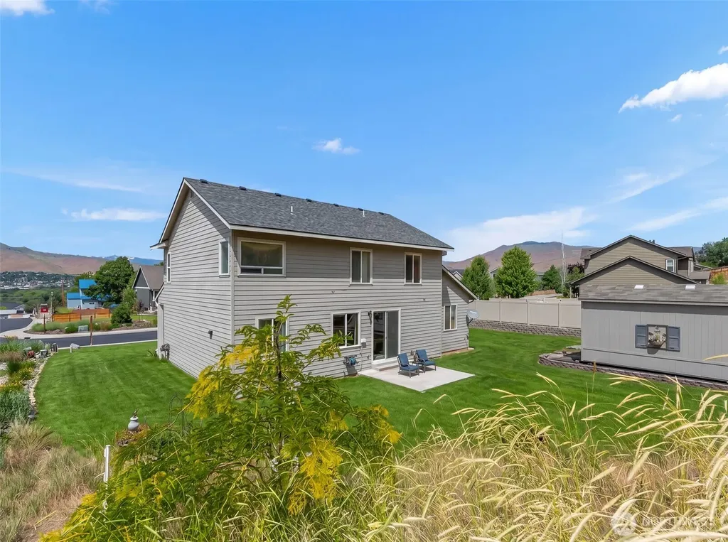 3113 NW Delcon Court East Wenatchee WA 98802