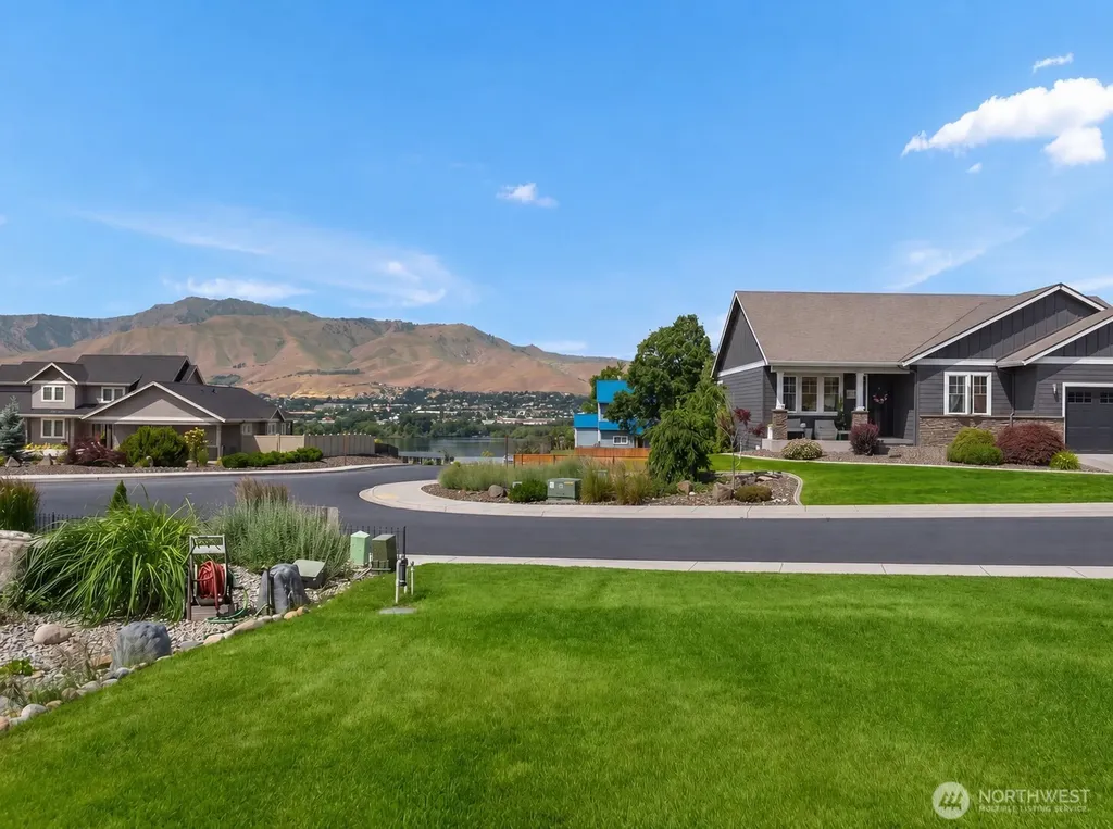 3113 NW Delcon Court East Wenatchee WA 98802