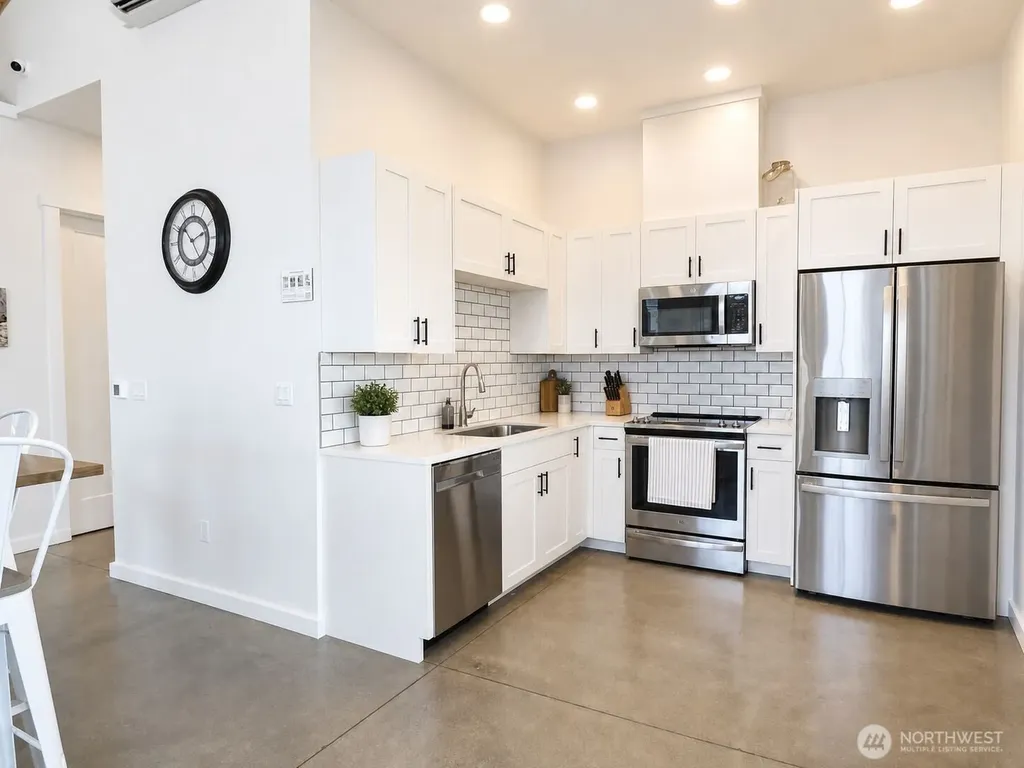 926 N Rock Rose Avenue Sequim WA 98382