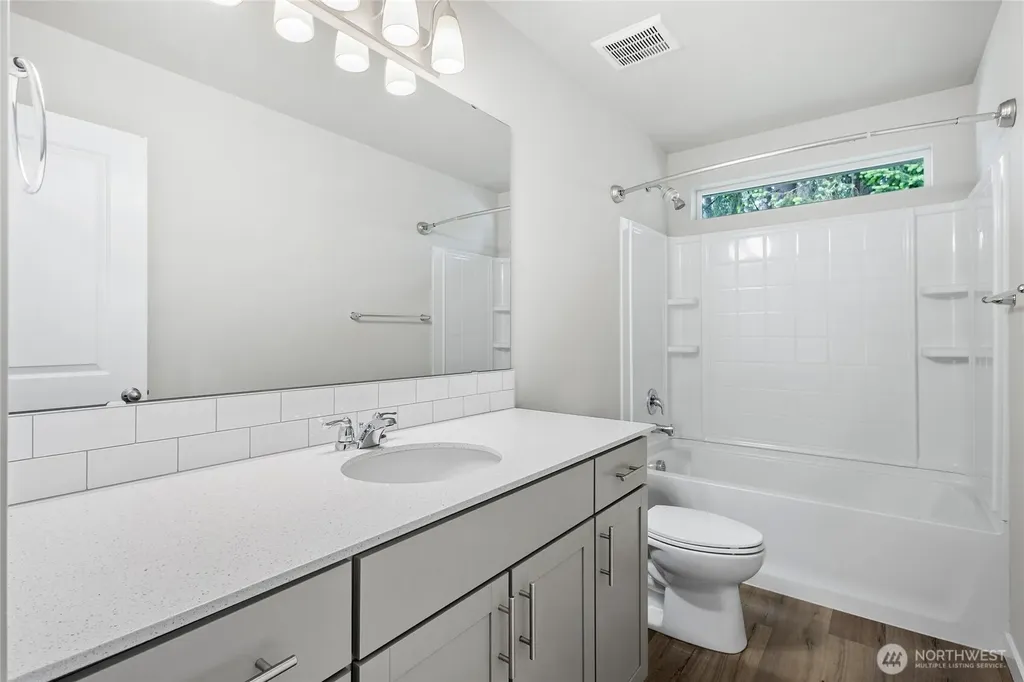 17513 SE 254th Street Covington WA 98042