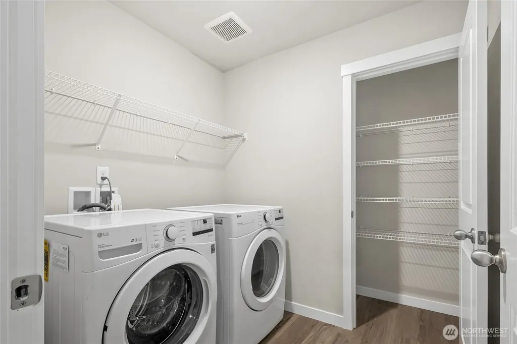 17513 SE 254th Street Covington WA 98042