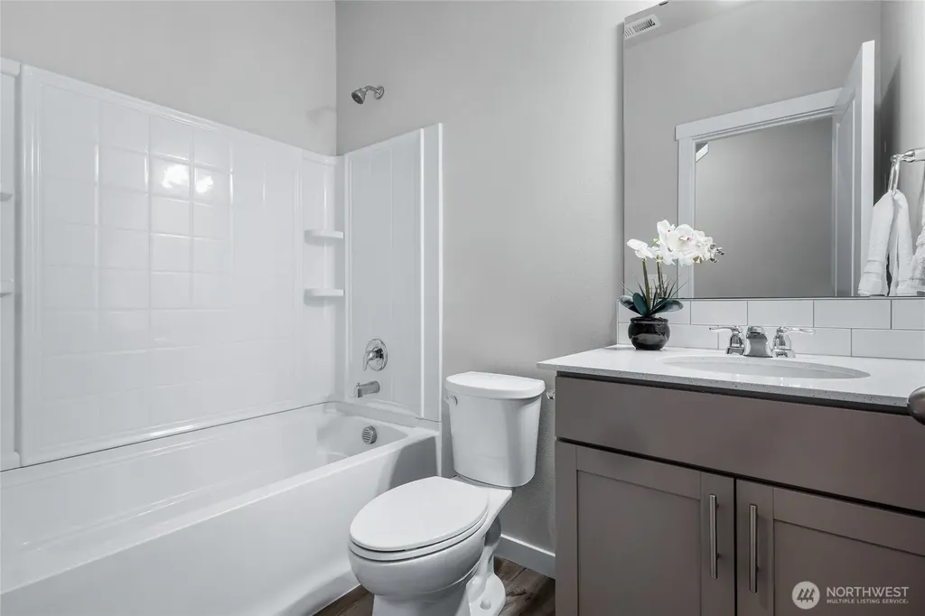 17513 SE 254th Street Covington WA 98042
