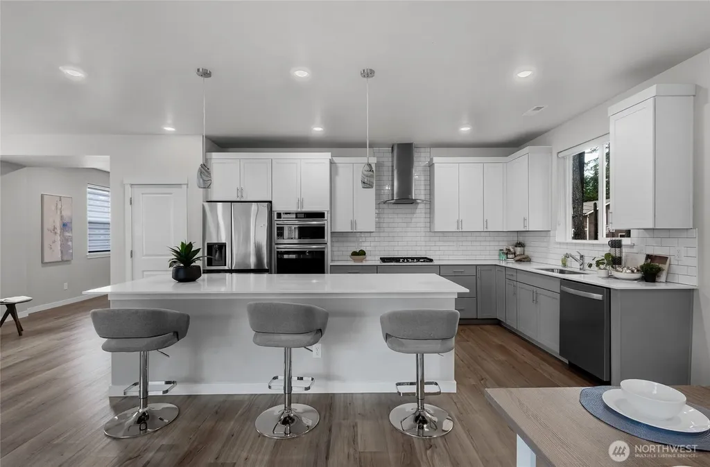 17513 SE 254th Street Covington WA 98042