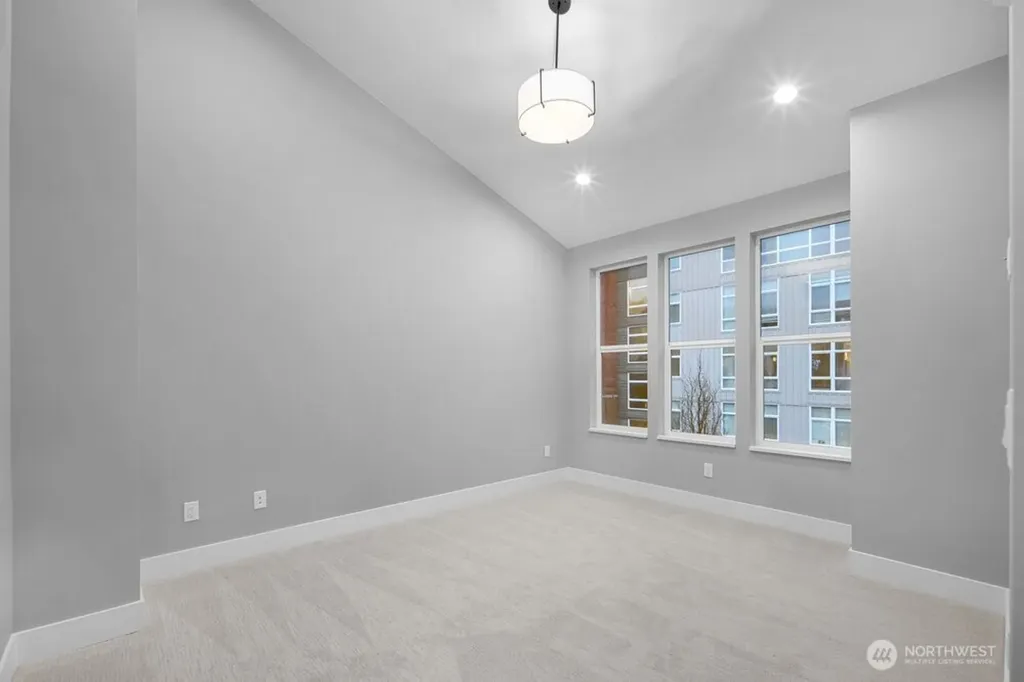 697 NW Locust St (Homesite #8) Issaquah WA 98027