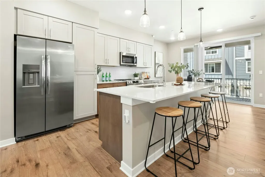 13730 Manor Way Lynnwood WA 98087
