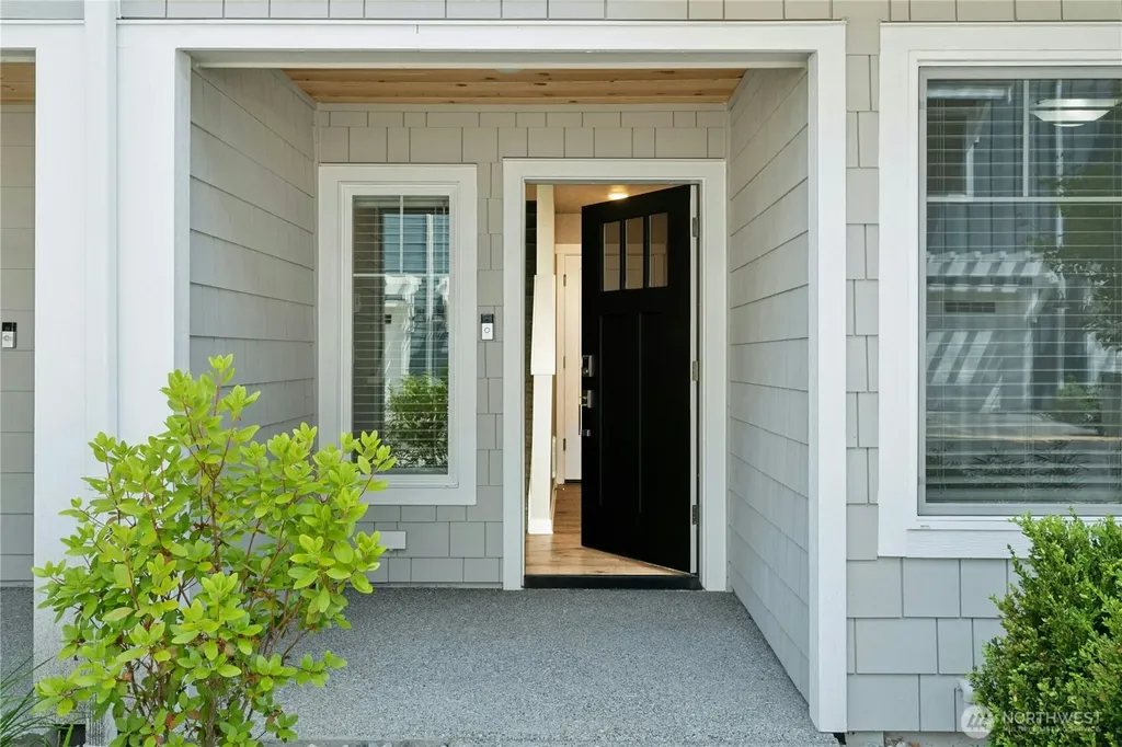 13730 Manor Way Lynnwood WA 98087