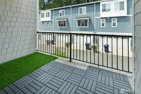 13730 Manor Way Lynnwood WA 98087