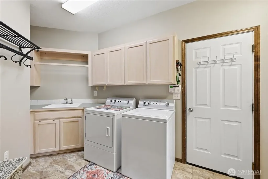 4913 S Bella Vista Drive Veradale WA 99037