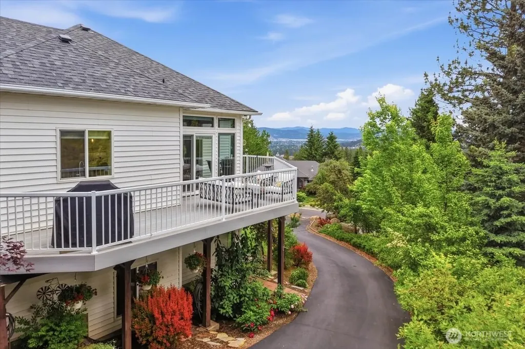 4913 S Bella Vista Drive Veradale WA 99037